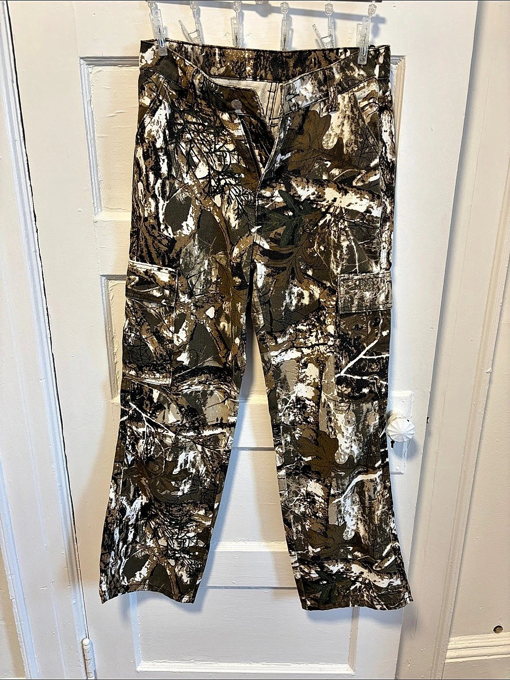 Camo Straight Leg Pants in Brown & Green Size Medium NWT